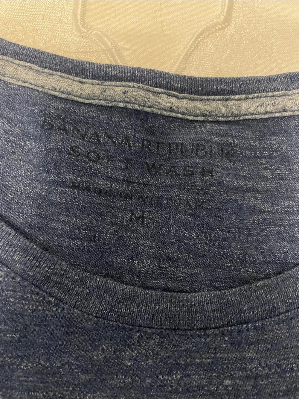 Banana Republic Men's Short Sleeve Tee in Heather Navy